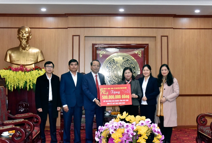 Bắc Ninh tặng 500 triệu đồng cho người nghèo tỉnh Bắc Kạn ảnh 3