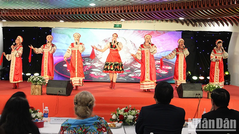 Giao lưu văn hóa Việt Nam-Liên bang Nga